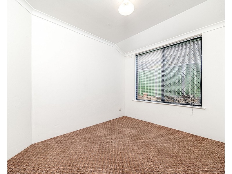 24 Starlight Pass, Seville Grove WA 6112