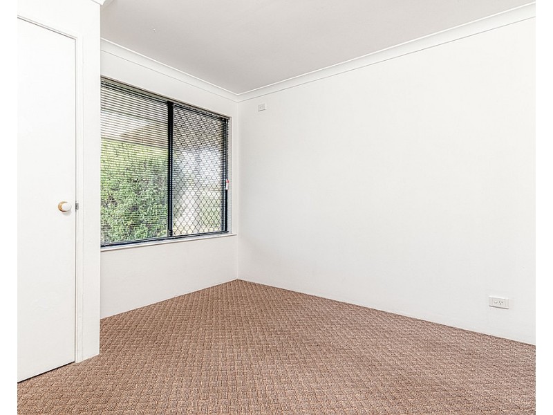 24 Starlight Pass, Seville Grove WA 6112