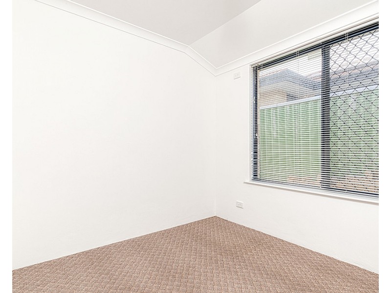 24 Starlight Pass, Seville Grove WA 6112