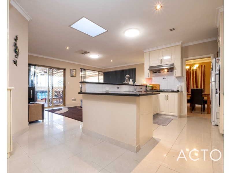 23 Hopkins Way, Spearwood WA 6163