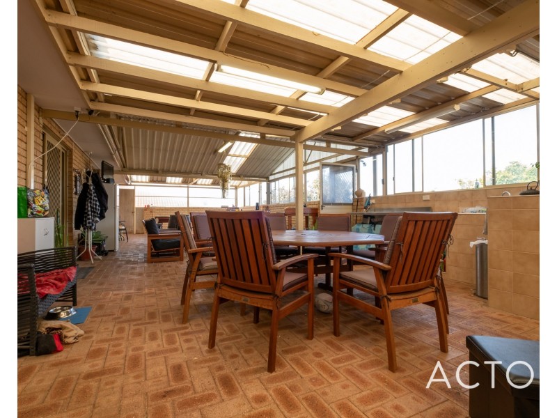 23 Hopkins Way, Spearwood WA 6163