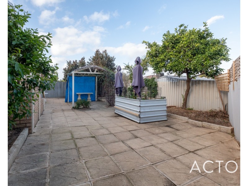 23 Hopkins Way, Spearwood WA 6163