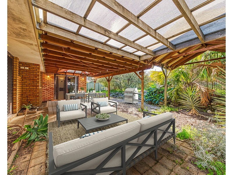 21 Moondarra Circle, South Lake WA 6164
