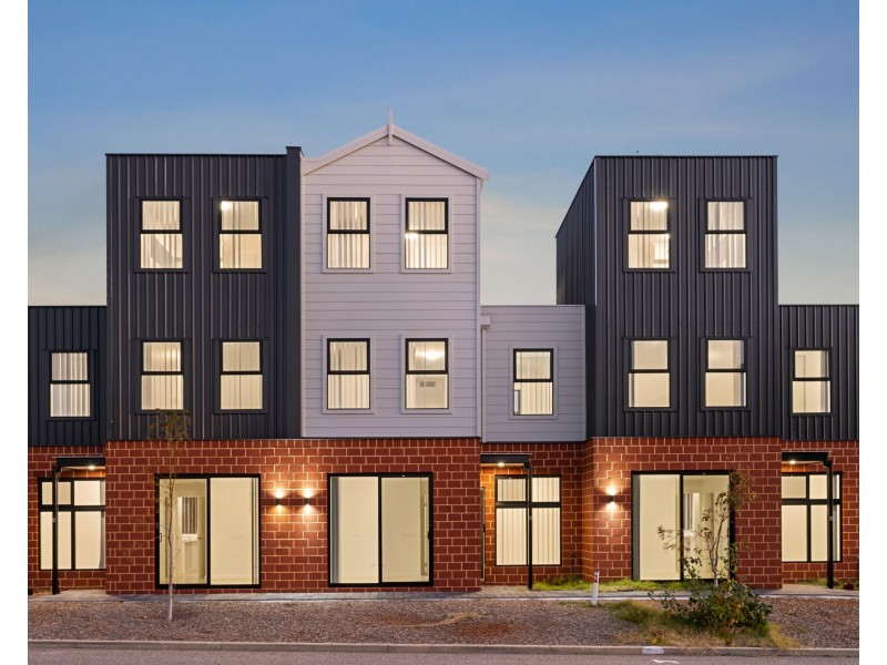 1/3 Garston Way, North Coogee WA 6163