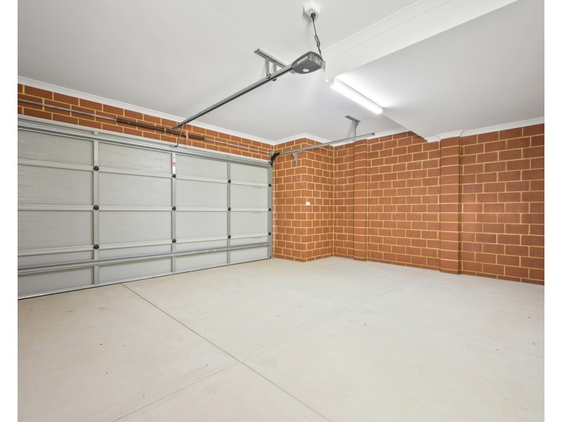 1/3 Garston Way, North Coogee WA 6163