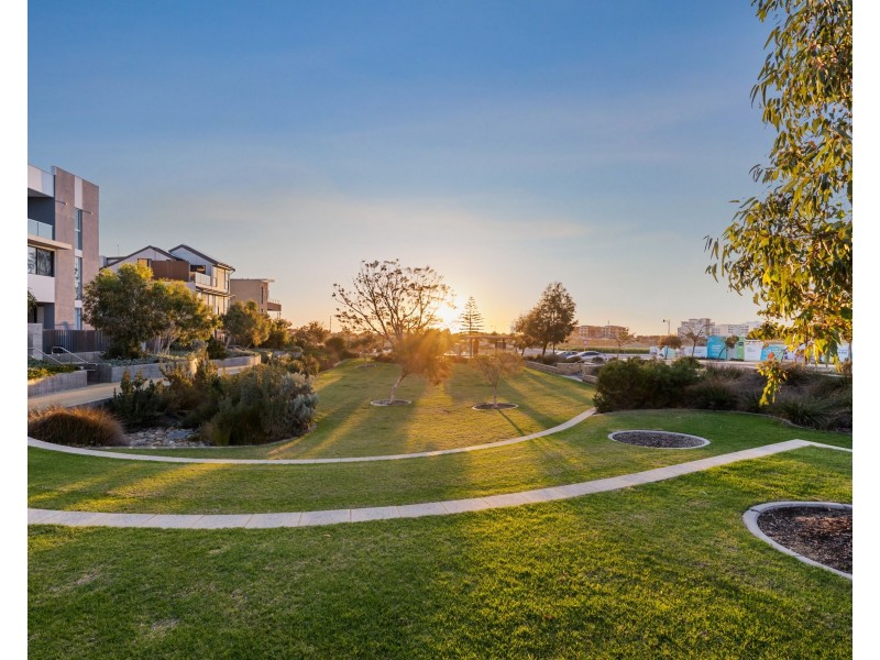 1/3 Garston Way, North Coogee WA 6163