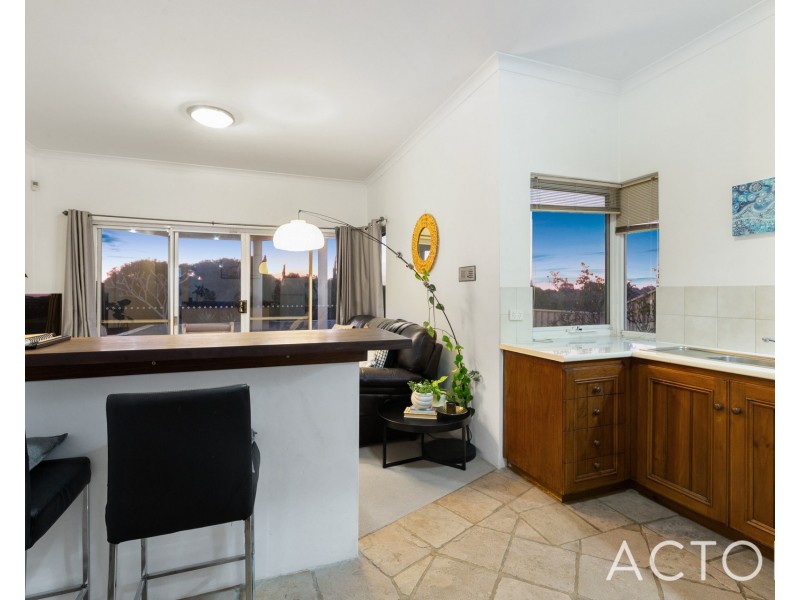 12 Geordie Court, Coogee WA 6166