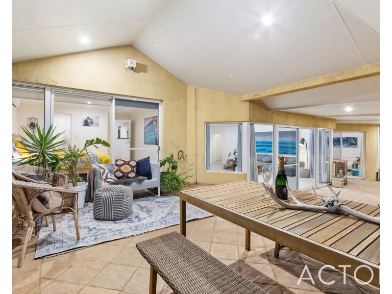 12 Geordie Court, Coogee WA 6166