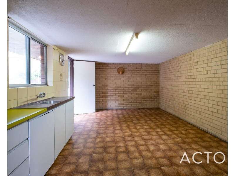 21 Steinbeck Place, Spearwood WA 6163