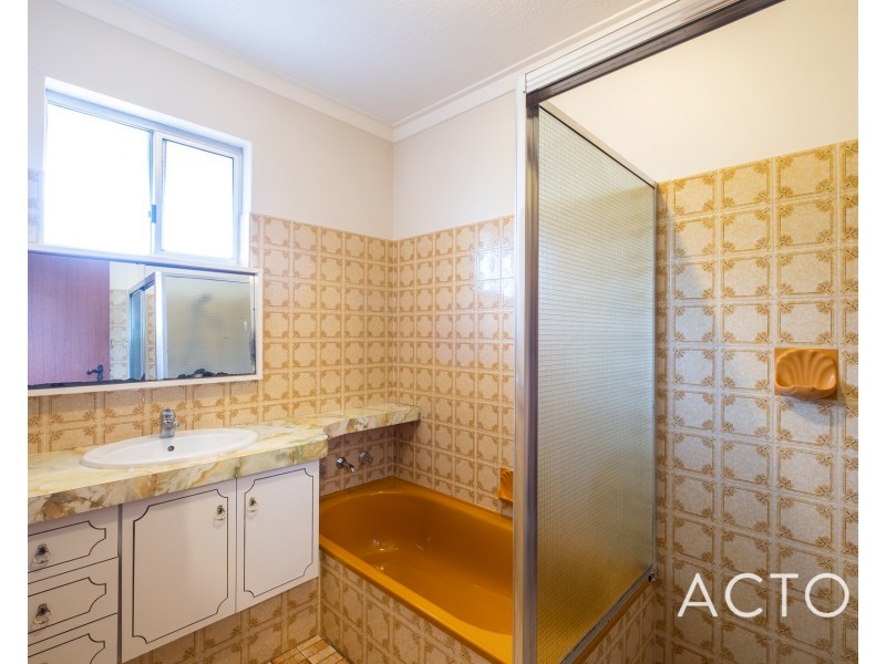 21 Steinbeck Place, Spearwood WA 6163