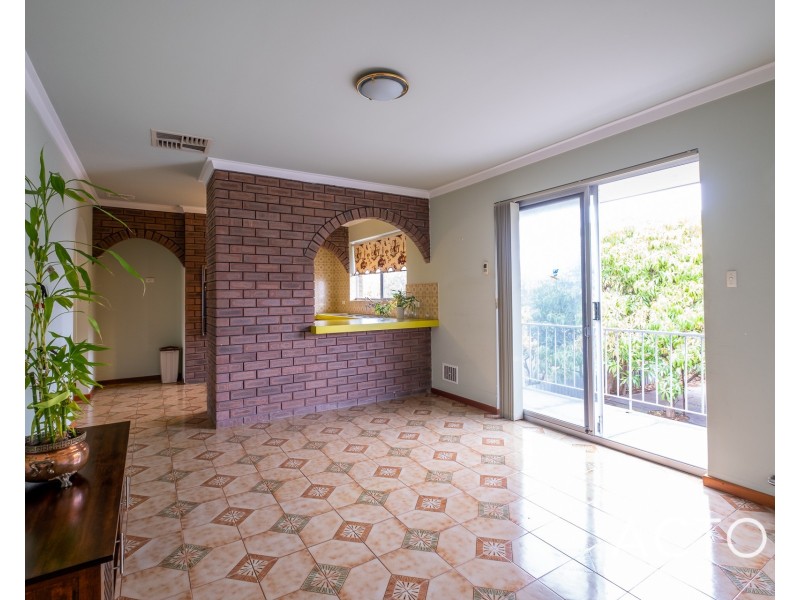 21 Steinbeck Place, Spearwood WA 6163