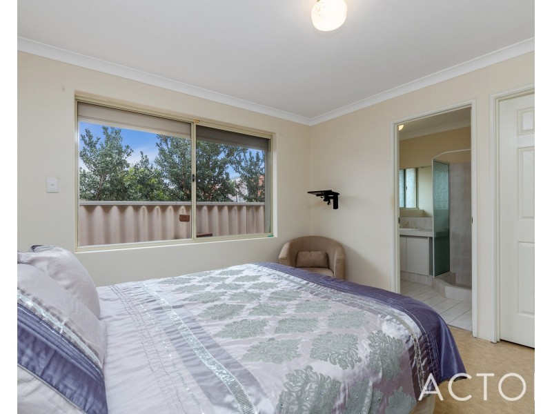 1B Okra Court (Lake Coogee), Munster WA 6166