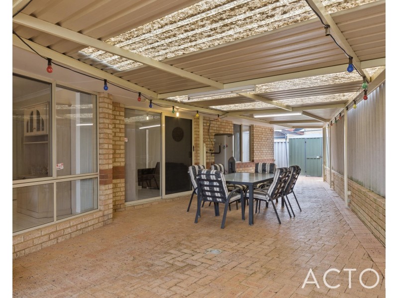 1B Okra Court (Lake Coogee), Munster WA 6166