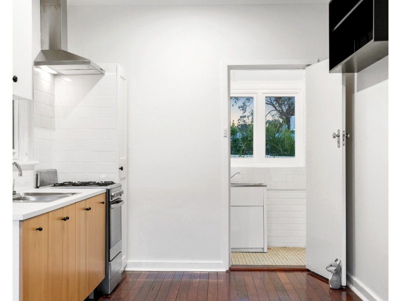 21 Hilory Street, Coolbellup WA 6163