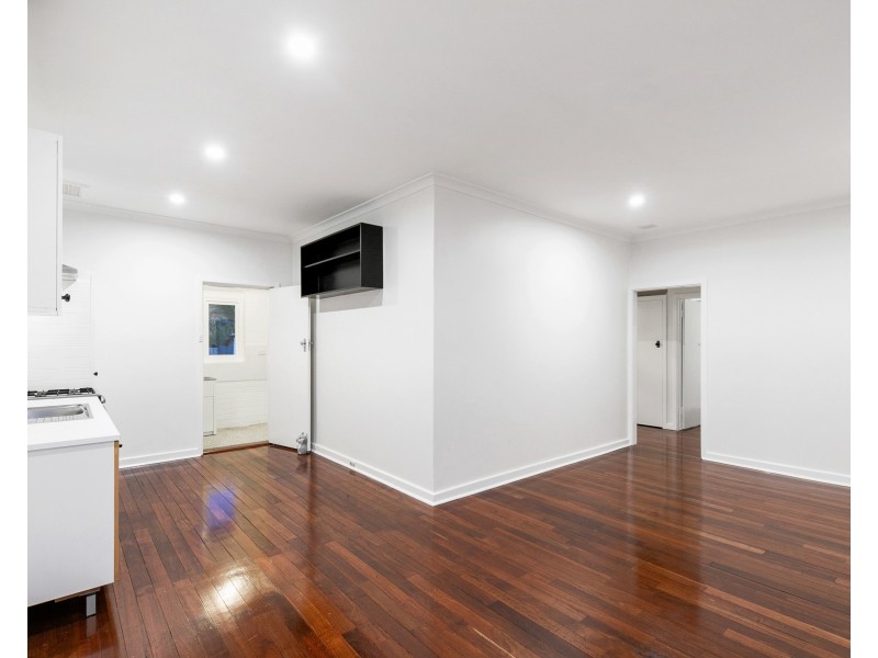 21 Hilory Street, Coolbellup WA 6163