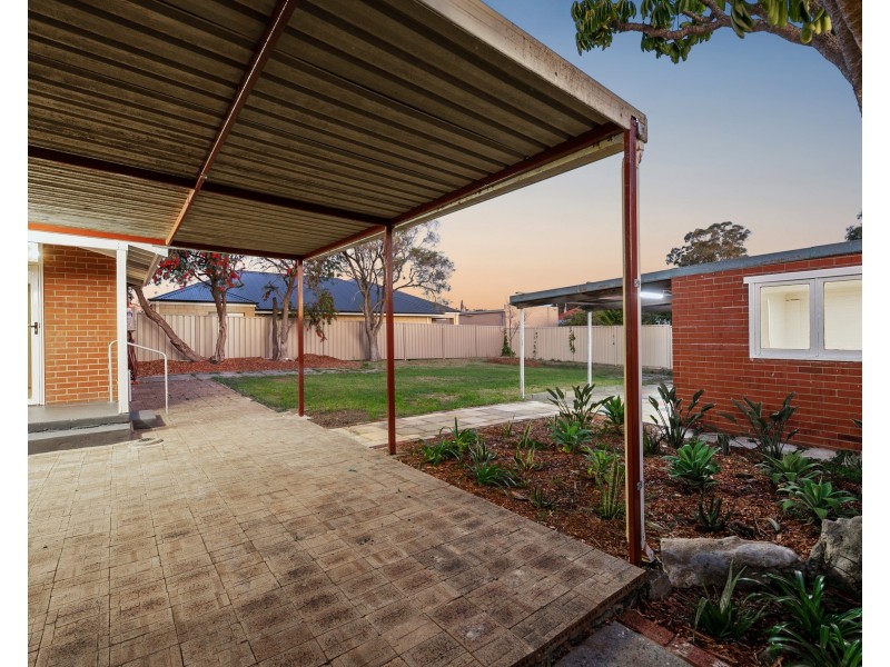 21 Hilory Street, Coolbellup WA 6163