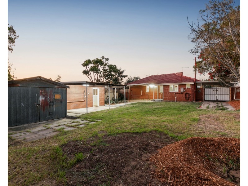 21 Hilory Street, Coolbellup WA 6163