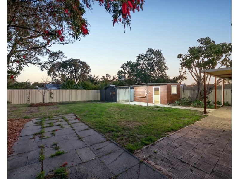 21 Hilory Street, Coolbellup WA 6163