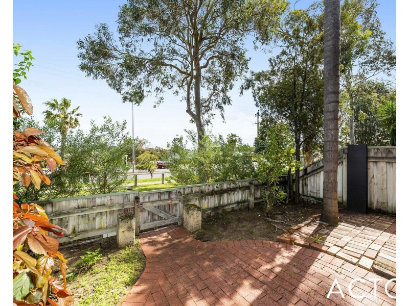 4/90 Wanneroo Road, Yokine WA 6060
