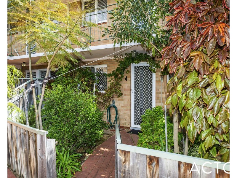 4/90 Wanneroo Road, Yokine WA 6060