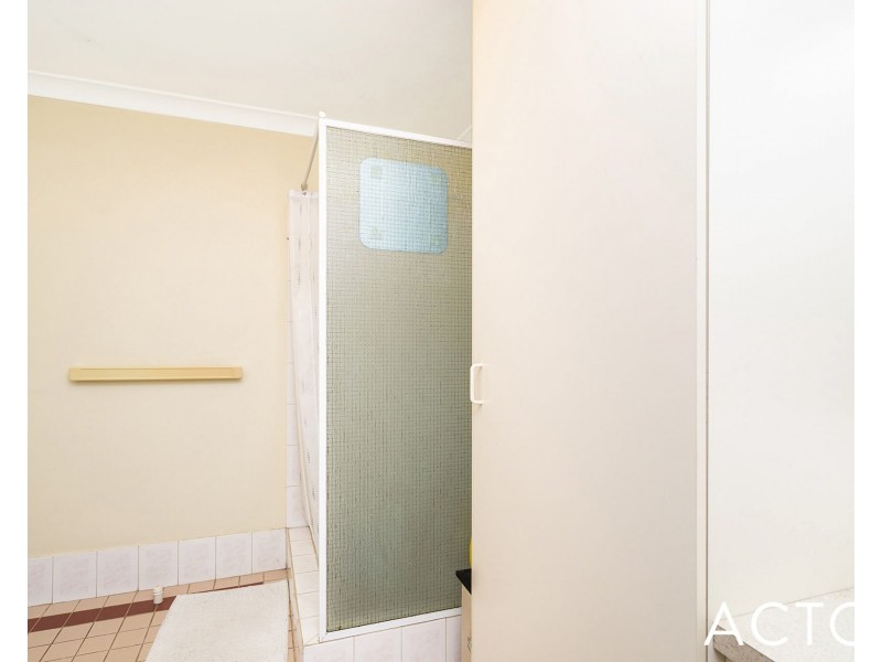 4/90 Wanneroo Road, Yokine WA 6060