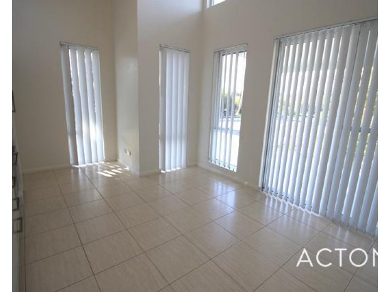 2/7 Goldsmith Road, Spearwood WA 6163