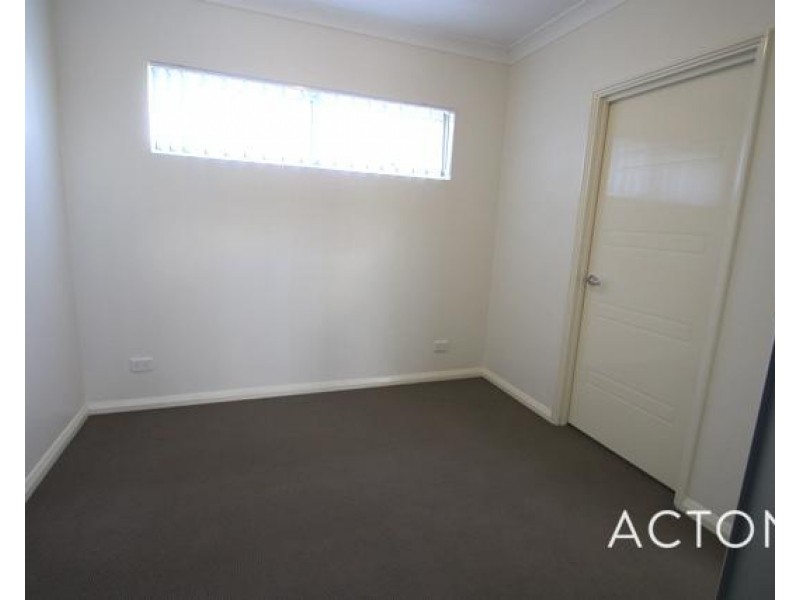 2/7 Goldsmith Road, Spearwood WA 6163