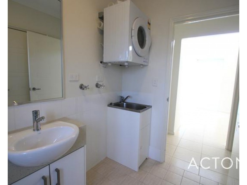 2/7 Goldsmith Road, Spearwood WA 6163