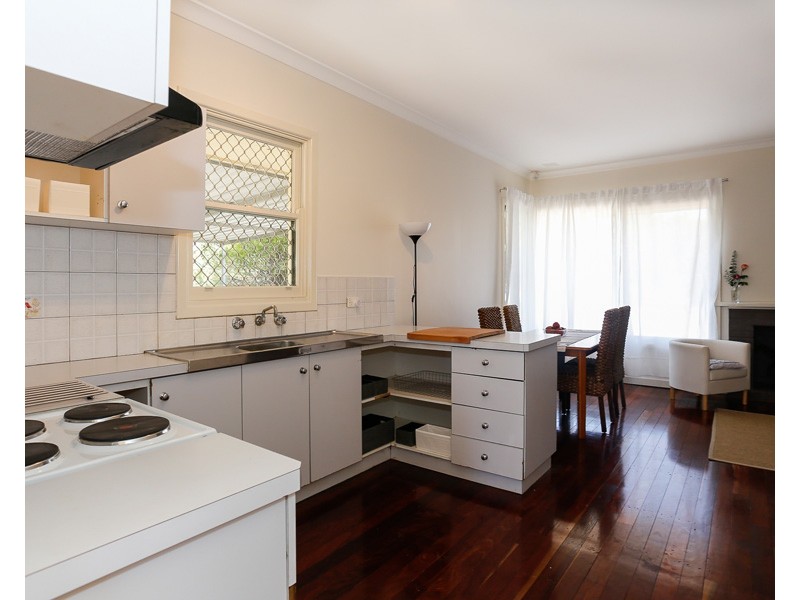 16 Counsel Road, Coolbellup WA 6163