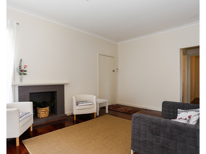 16 Counsel Road, Coolbellup WA 6163