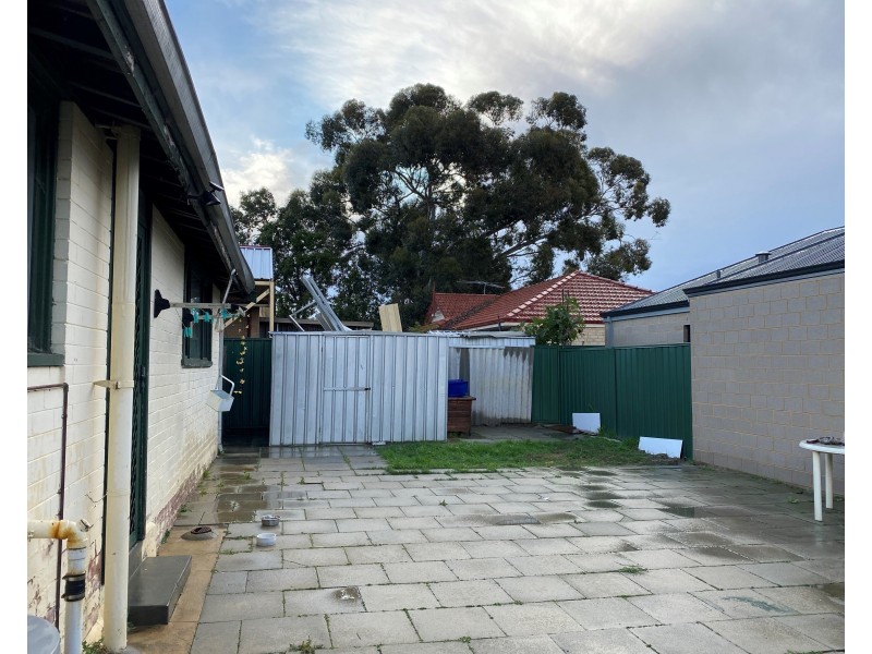 16 Counsel Road, Coolbellup WA 6163