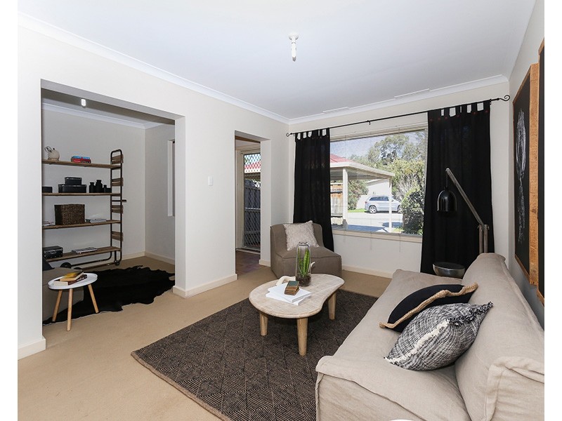 22C Alonso Street, Coolbellup WA 6163