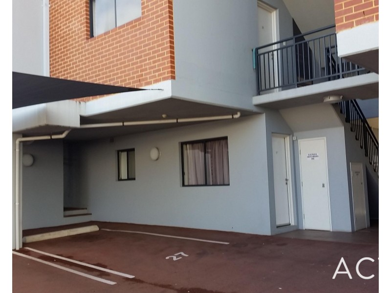 27/2 Stockton Bend, Cockburn Central WA 6164