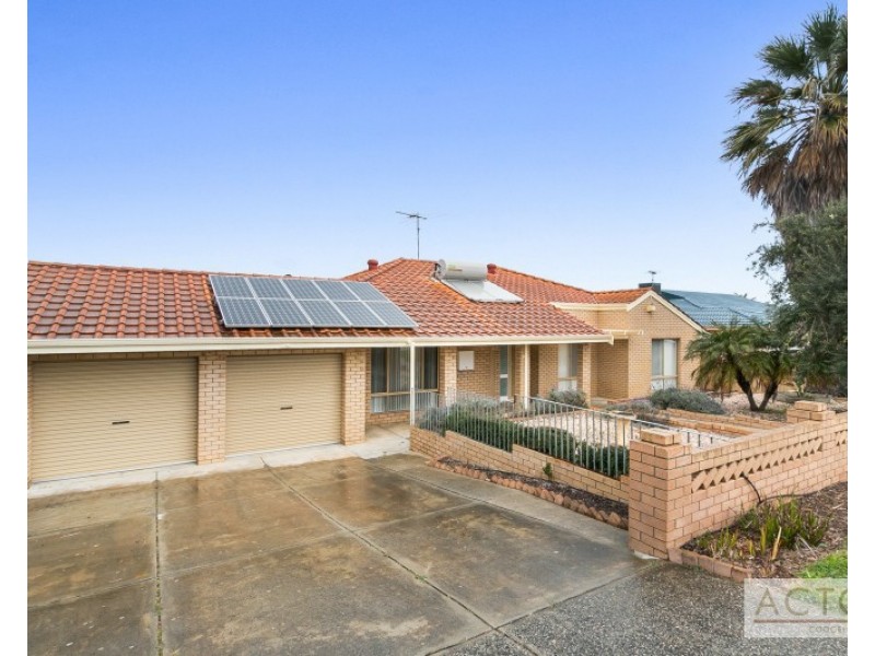 67 Barrington Street, Munster WA 6166