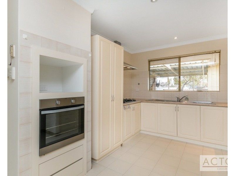 67 Barrington Street, Munster WA 6166