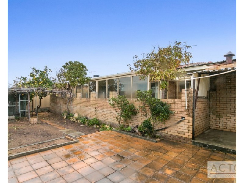 67 Barrington Street, Munster WA 6166