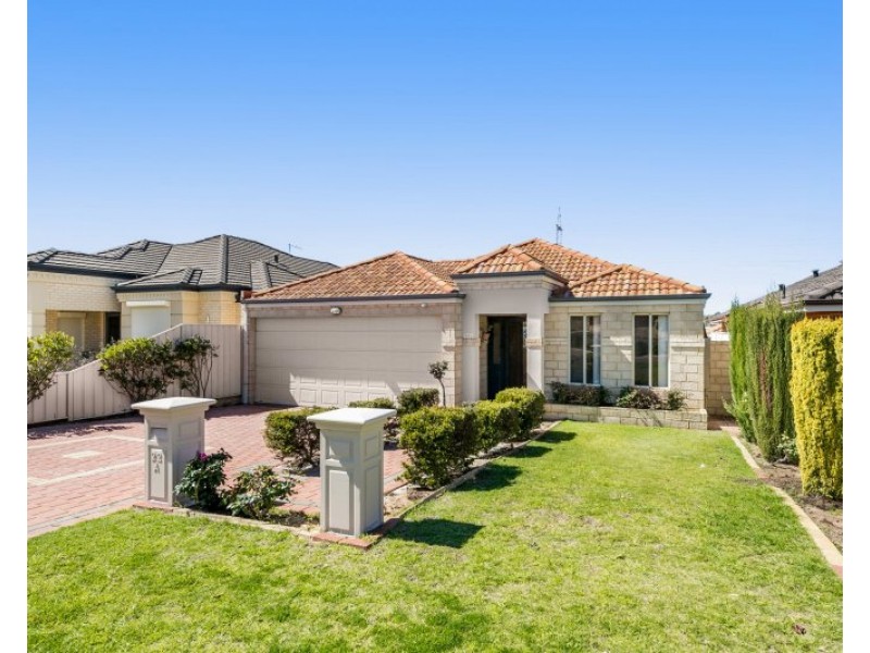 22A Sumich Gardens, Coogee WA 6166