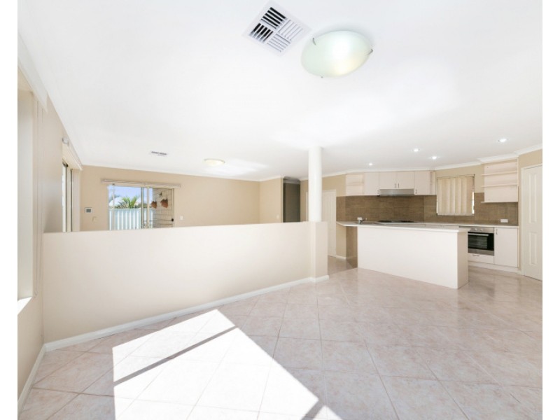 22A Sumich Gardens, Coogee WA 6166