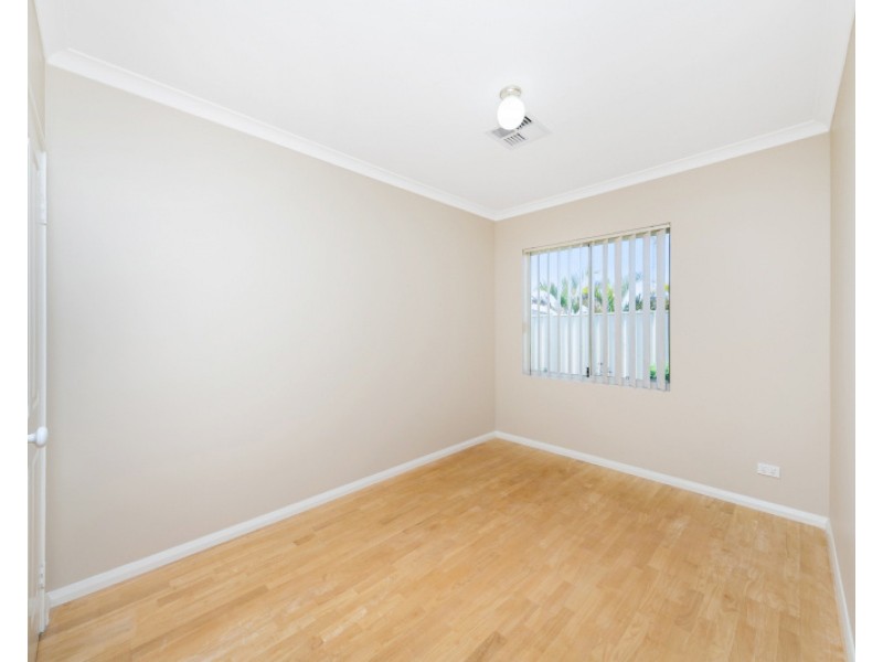 22A Sumich Gardens, Coogee WA 6166