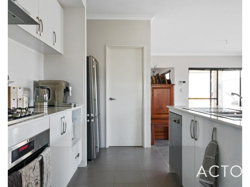 43 Yakas Chase, Spearwood WA 6163