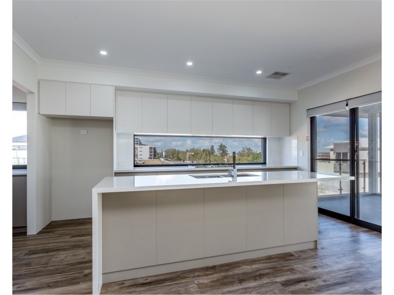 48 Medina Parade, North Coogee WA 6163