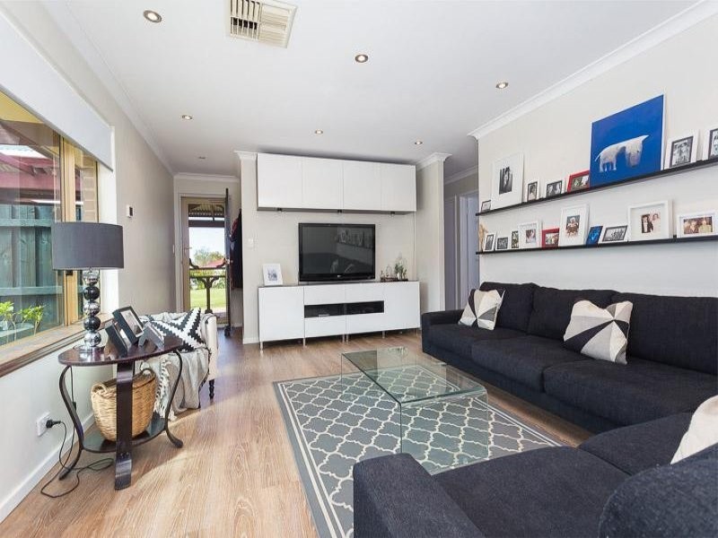 9 Grassbird Loop, Yangebup WA 6164