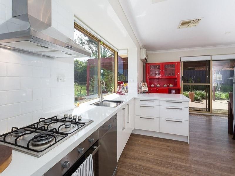 9 Grassbird Loop, Yangebup WA 6164