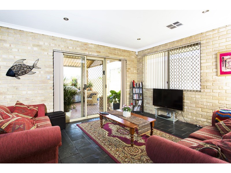 10 Dover Place, Yangebup WA 6164