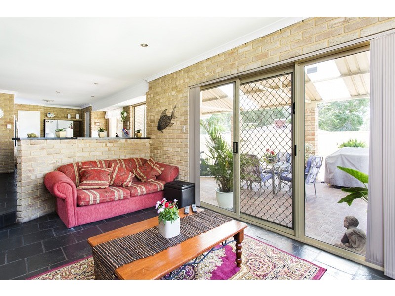 10 Dover Place, Yangebup WA 6164