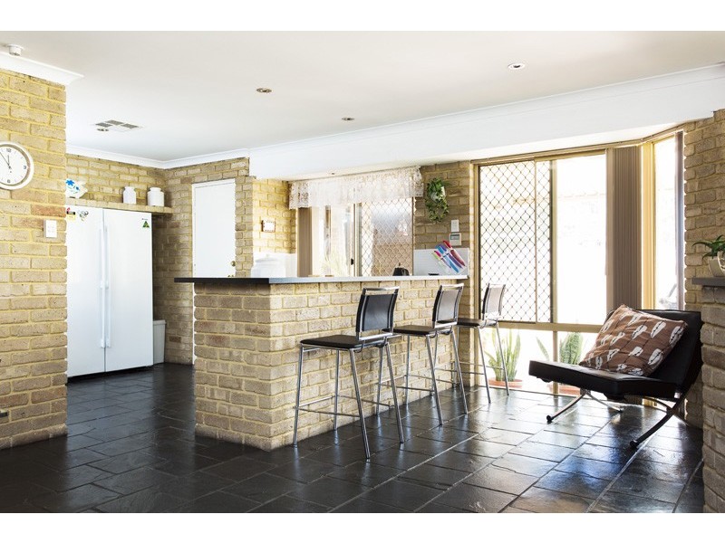 10 Dover Place, Yangebup WA 6164