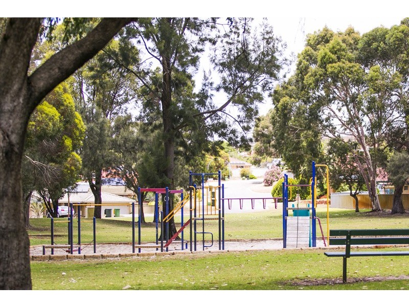 10 Dover Place, Yangebup WA 6164