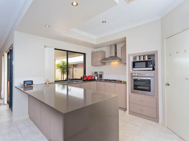 30 Camden Boulevard, Aubin Grove WA 6164