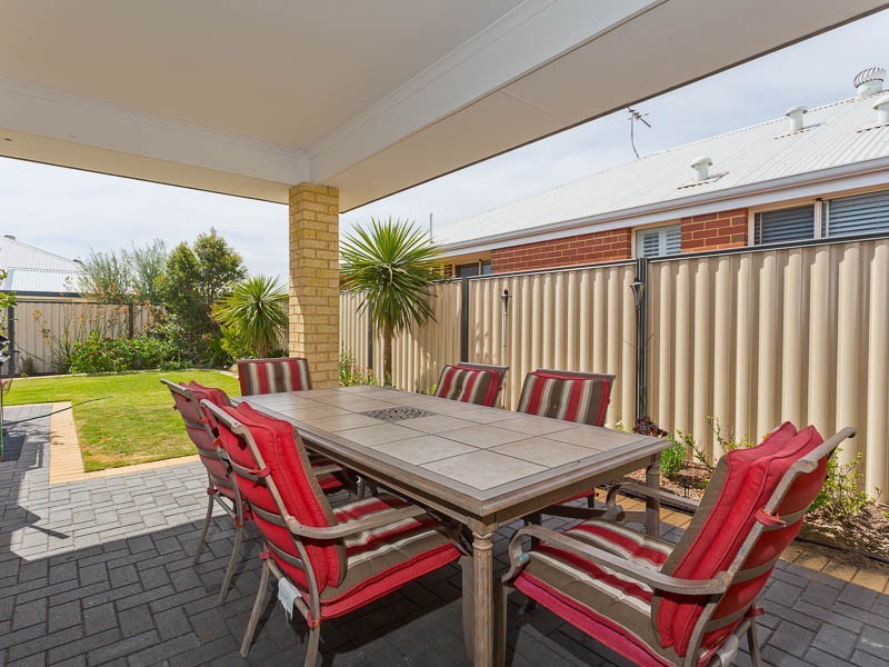 30 Camden Boulevard, Aubin Grove WA 6164