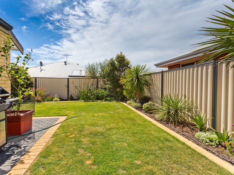30 Camden Boulevard, Aubin Grove WA 6164